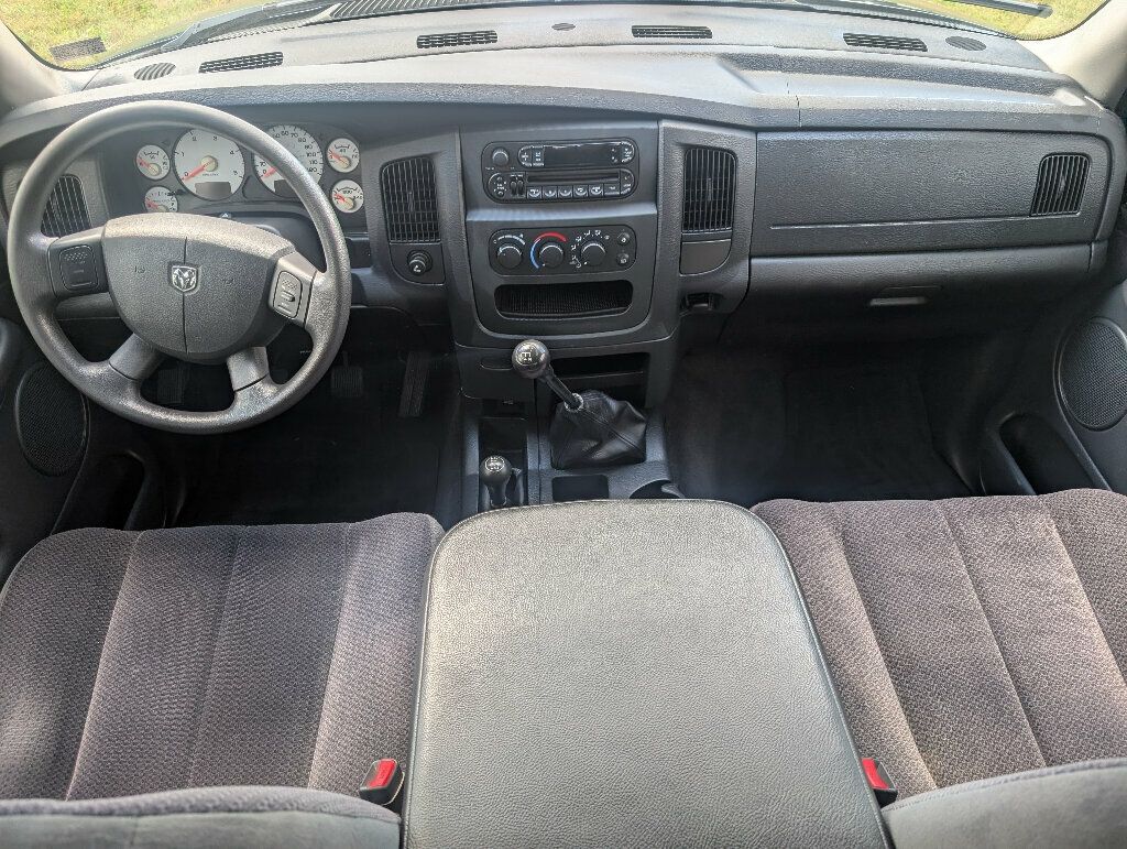 2004 Dodge Ram 3500 SLT photo 18