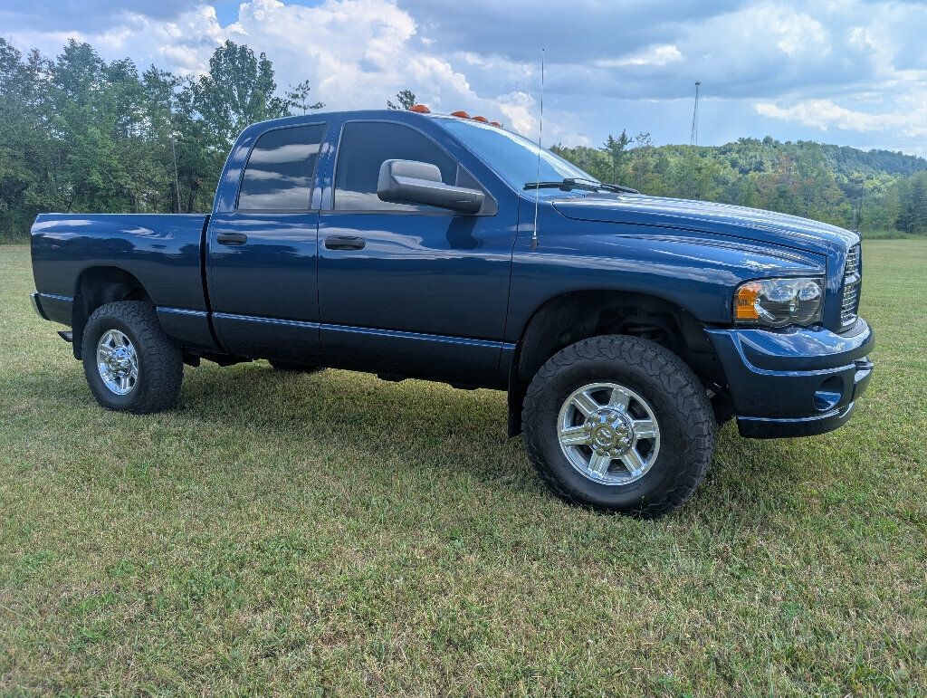 2004 Dodge Ram 3500 SLT photo 2