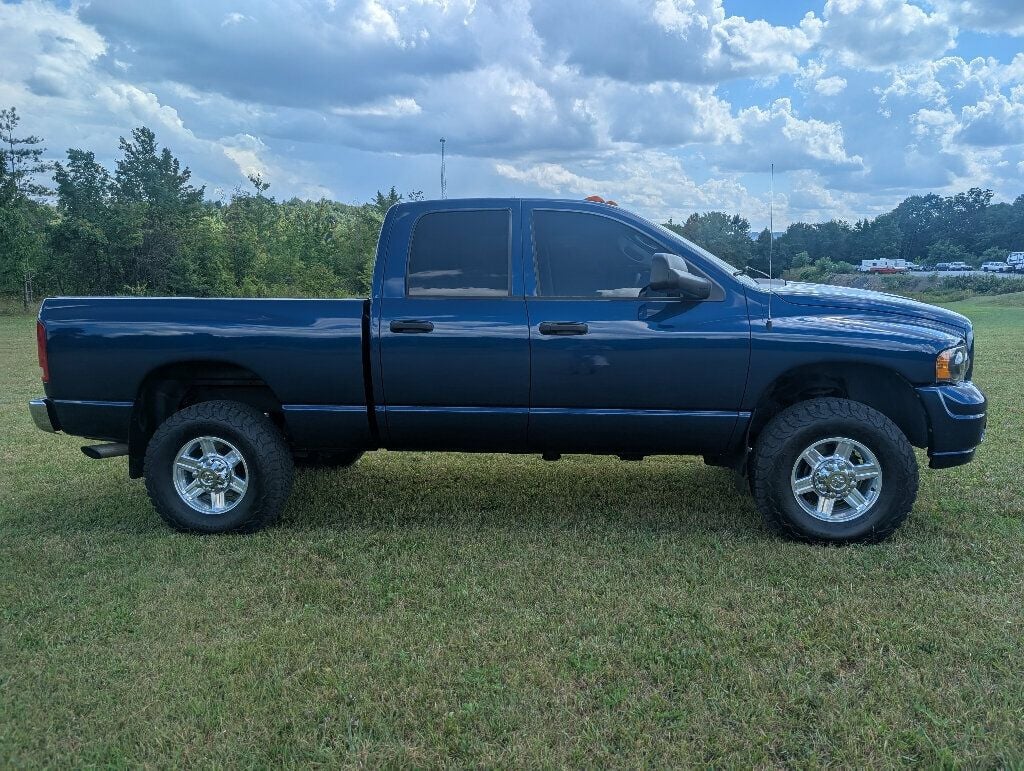 2004 Dodge Ram 3500 SLT photo 3