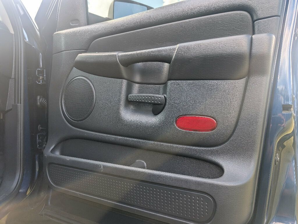 2004 Dodge Ram 3500 SLT photo 39