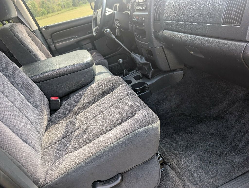 2004 Dodge Ram 3500 SLT photo 40