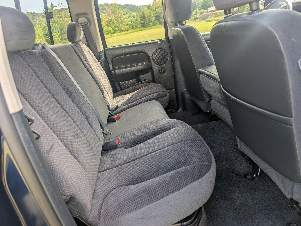 2004 Dodge Ram 3500 SLT photo 44