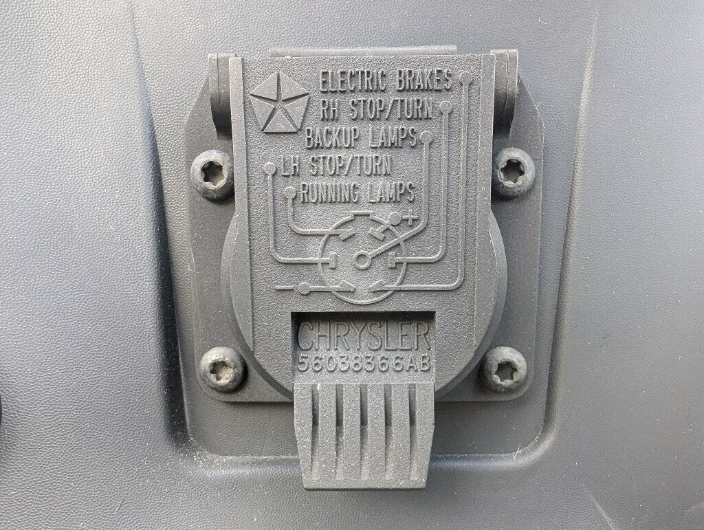 2004 Dodge Ram 3500 SLT photo 48
