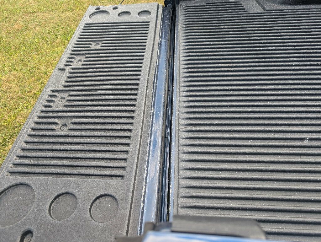 2004 Dodge Ram 3500 SLT photo 49