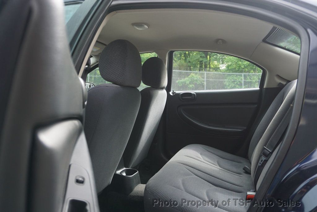 2004 Dodge Stratus 2004 4dr Sedan SXT - 22848147 - 13