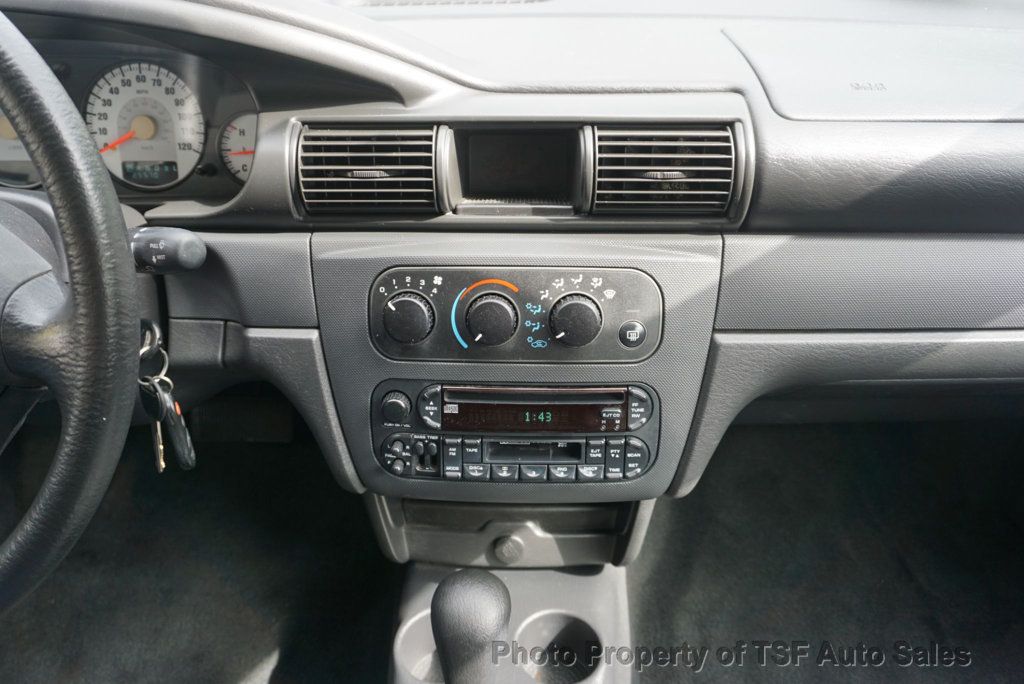 2004 Dodge Stratus 2004 4dr Sedan SXT - 22848147 - 20