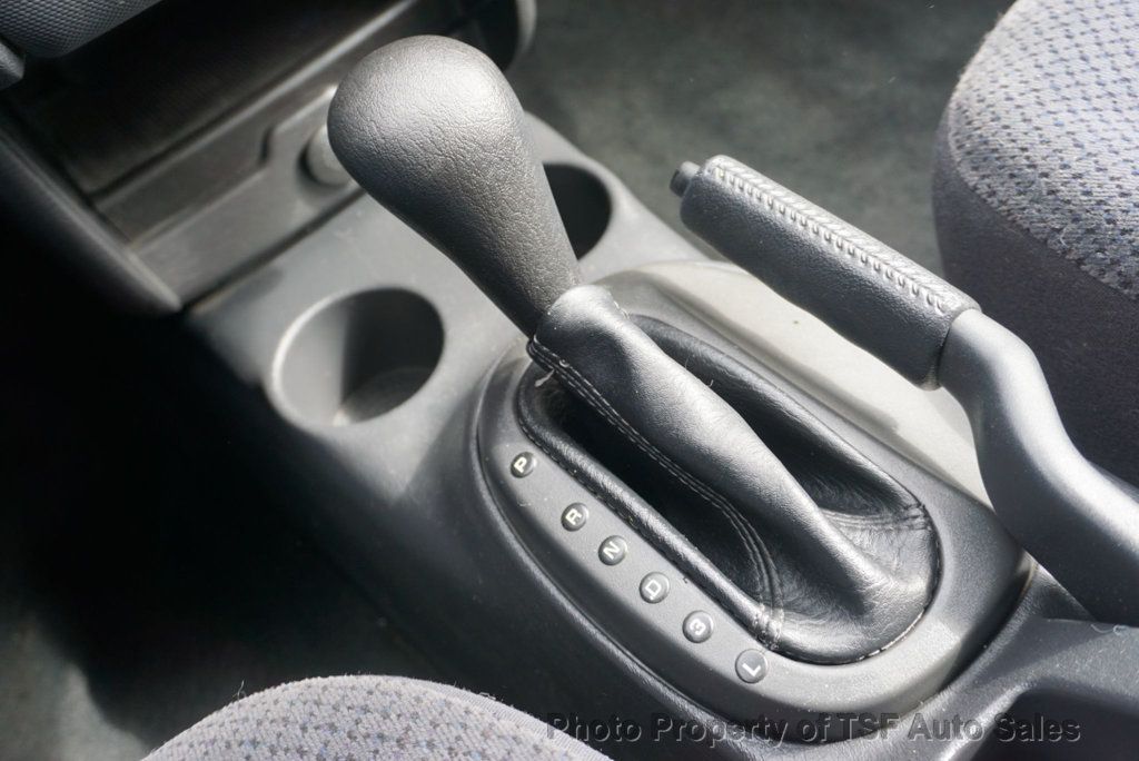 2004 Dodge Stratus 2004 4dr Sedan SXT - 22848147 - 23