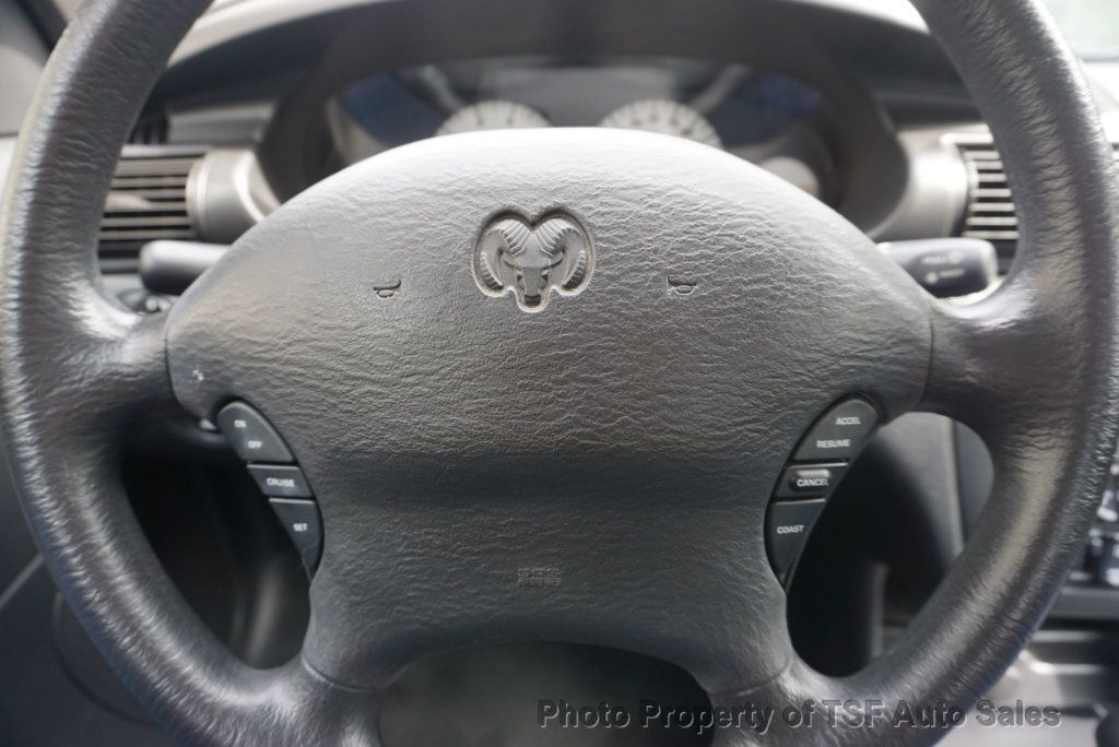 2004 Dodge Stratus 2004 4dr Sedan SXT - 22848147 - 24