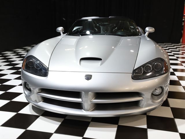 2004 Dodge Viper 2dr Convertible SRT10 - 23055520 - 17