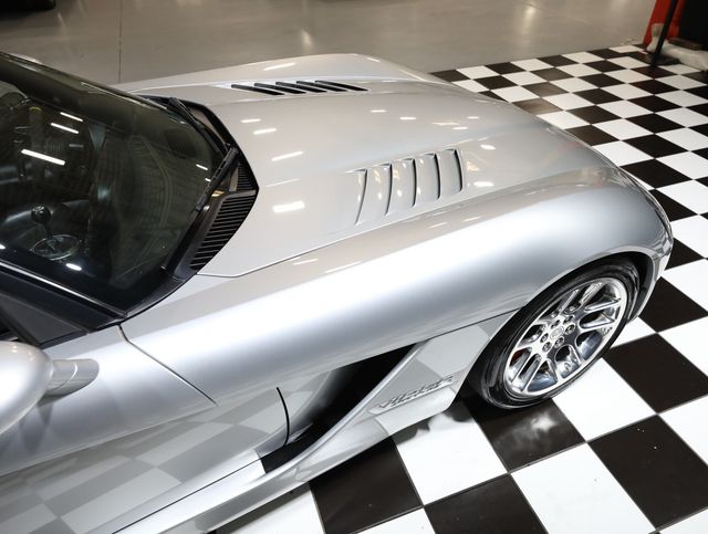 2004 Dodge Viper 2dr Convertible SRT10 - 23055520 - 23