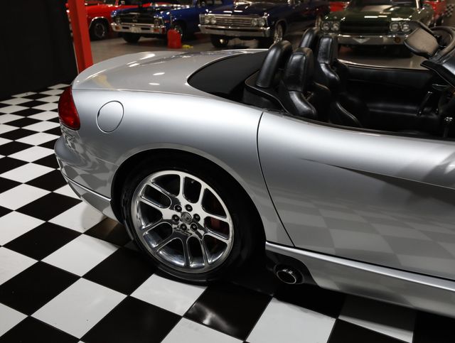 2004 Dodge Viper 2dr Convertible SRT10 - 23055520 - 25