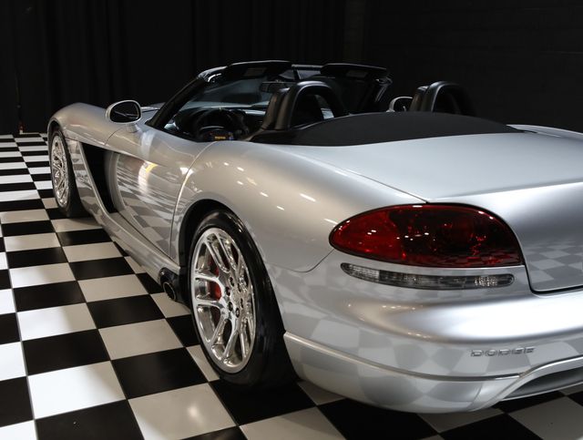 2004 Dodge Viper 2dr Convertible SRT10 - 23055520 - 33