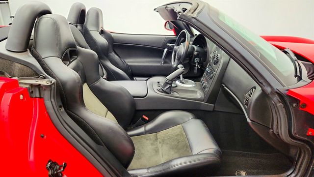 2004 Dodge Viper 2dr Convertible SRT10 with Bluetooth Connectivity - 23010975 - 28