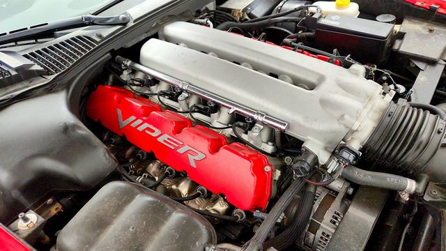 2004 Dodge Viper 2dr Convertible SRT10 with Bluetooth Connectivity - 23010975 - 33