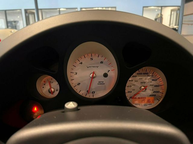 2004 Dodge Viper V10/6SpeedManual/BluetoothRadio/ABS/PwrMirrors/KeylessEntry - 23014726 - 23