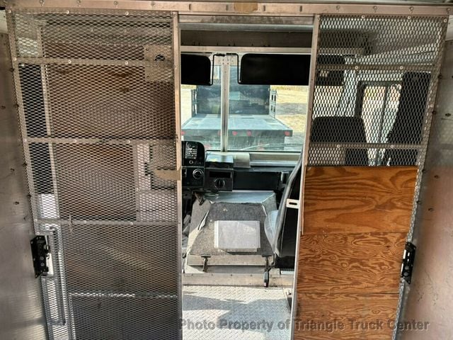 2004 Ford E350HD STEP VAN JUST 48k MILES! GREAT FOR A FOOD TRUCK! - 22961300 - 11