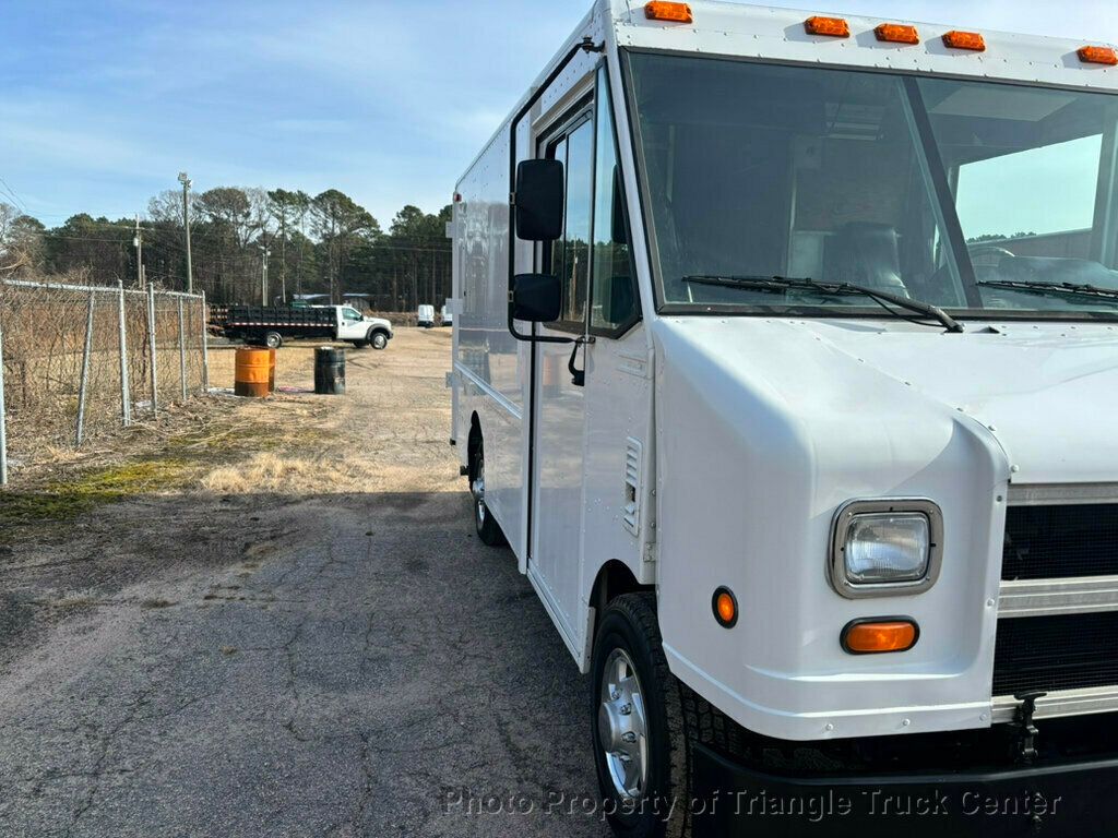 2004 Ford E350HD STEP VAN JUST 48k MILES! GREAT FOR A FOOD TRUCK! - 22961300 - 2