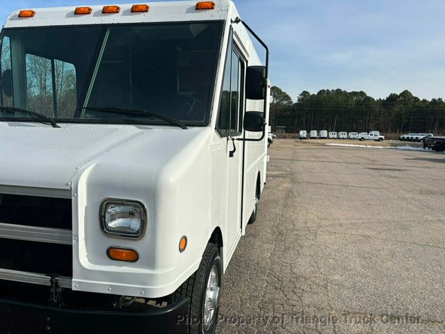 2004 Ford E350HD STEP VAN JUST 48k MILES! GREAT FOR A FOOD TRUCK! - 22961300 - 3