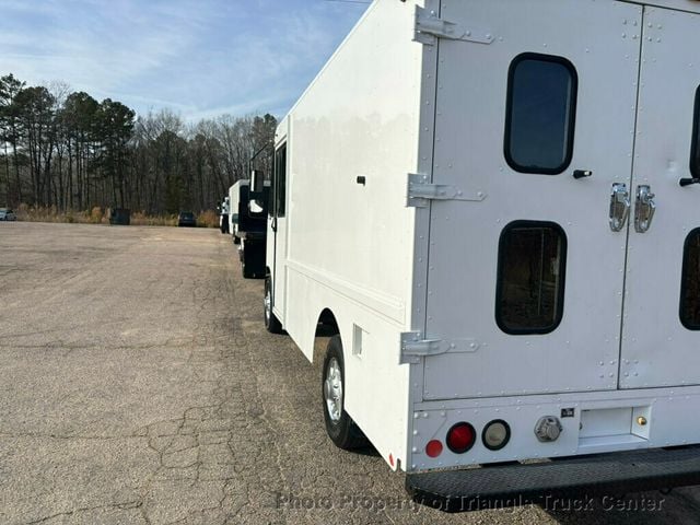 2004 Ford E350HD STEP VAN JUST 48k MILES! GREAT FOR A FOOD TRUCK! - 22961300 - 7