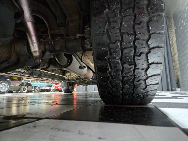 2004 Ford Excursion 137" WB 6.0L Limited 4WD - 22963908 - 37