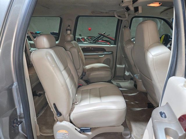 2004 Ford Excursion 137" WB 6.0L Limited 4WD - 22963908 - 86