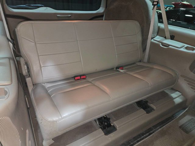 2004 Ford Excursion 137" WB 6.0L Limited 4WD - 22963908 - 89