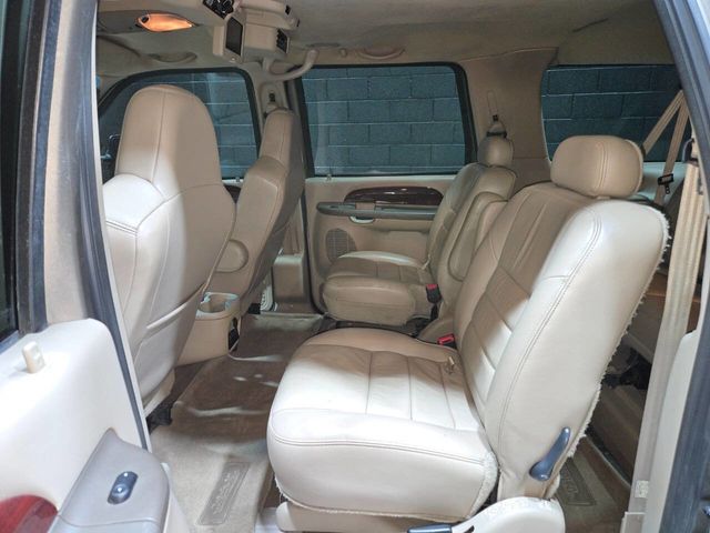 2004 Ford Excursion 137" WB 6.0L Limited 4WD - 22963908 - 95