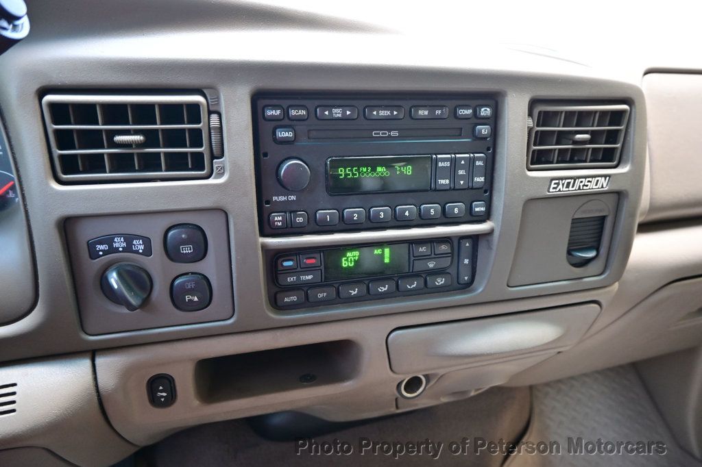 2004 Ford Excursion 137" WB 6.0L Limited 4WD - 22884013 - 29