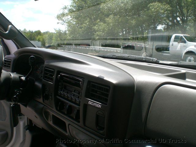 2004 Ford Excursion SPECIAL SERVICE - 12111712 - 90