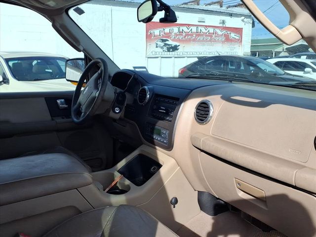 2004 Ford Expedition 5.4L Eddie Bauer - 22969482 - 16
