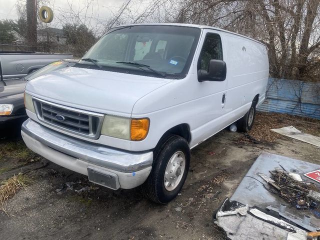 2004 Ford E-Series E 250 3dr Extended Cargo Van - 22867427 - 3