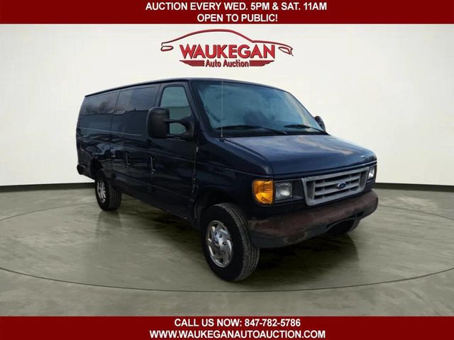 2004 Ford E-Series E 250 3dr Extended Cargo Van - 22972961 - 2