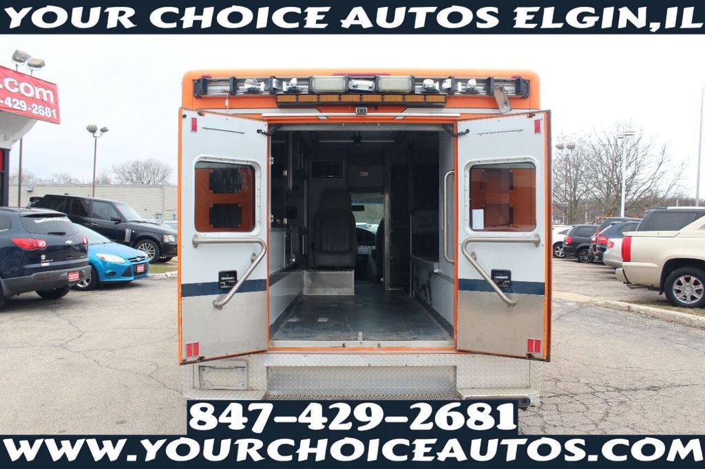 2004 Ford E-Series E 450 SD 2dr Commercial/Cutaway/Chassis 158 176 in. WB - 21837926 - 23