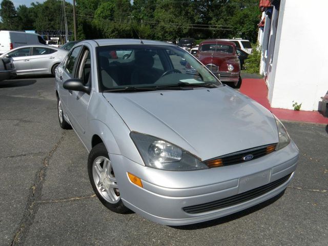 2004 Ford Focus 4dr Sedan SE - 22903313 - 5