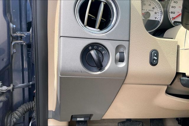 2004 Ford F-150  - 23056115 - 25