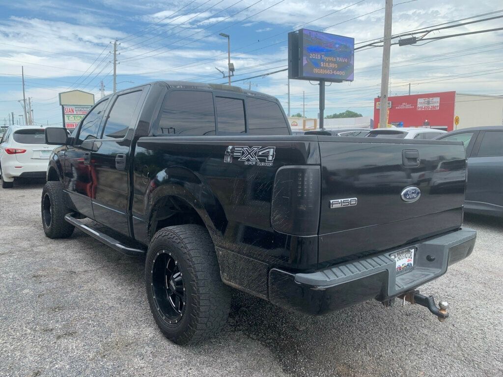 2004 Ford F-150 XLT photo 4