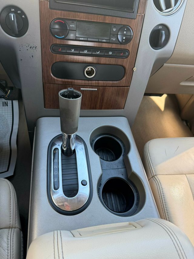 2004 Ford F-150 SuperCrew 139" Lariat 4WD - 22986905 - 23