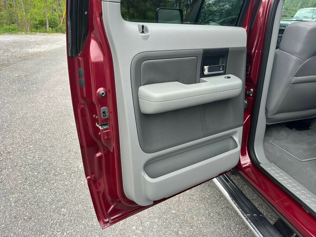 2004 Ford F-150 SuperCrew 139" XLT 4WD - 23024837 - 38