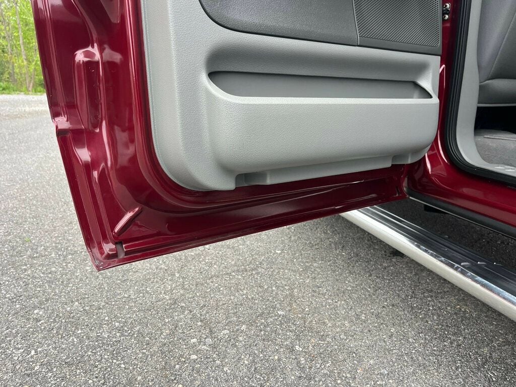 2004 Ford F-150 SuperCrew 139" XLT 4WD - 23024837 - 39