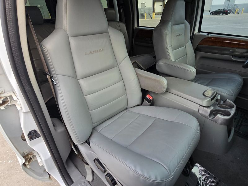2004 Ford F-350 Super Duty Lariat 4dr Crew Cab 4WD LB DRW - 22974826 - 12