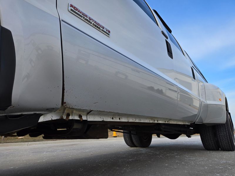 2004 Ford F-350 Super Duty Lariat 4dr Crew Cab 4WD LB DRW - 22974826 - 13