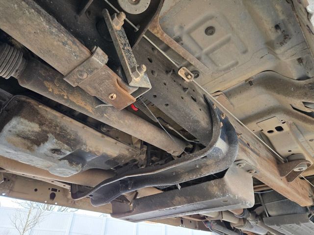 2004 Ford F-350 Super Duty Lariat 4dr Crew Cab 4WD LB DRW - 22974826 - 14