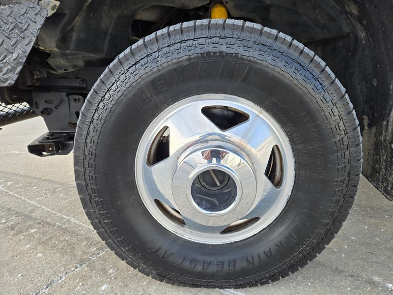 2004 Ford F-350 Super Duty Lariat 4dr Crew Cab 4WD LB DRW - 22974826 - 18