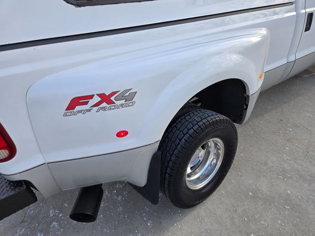 2004 Ford F-350 Super Duty Lariat 4dr Crew Cab 4WD LB DRW - 22974826 - 48