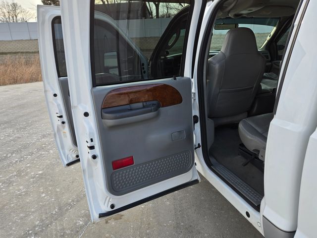 2004 Ford F-350 Super Duty Lariat 4dr Crew Cab 4WD LB DRW - 22974826 - 67