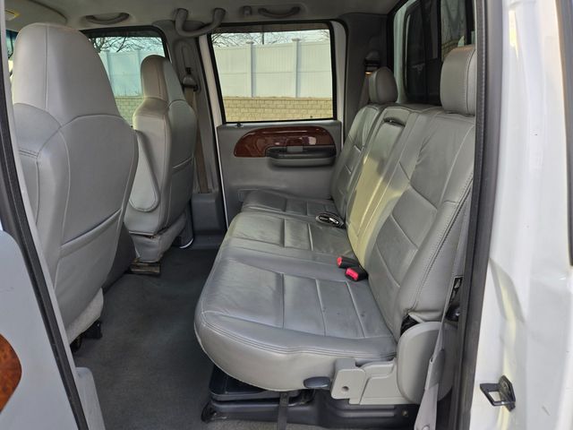 2004 Ford F-350 Super Duty Lariat 4dr Crew Cab 4WD LB DRW - 22974826 - 70