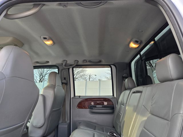 2004 Ford F-350 Super Duty Lariat 4dr Crew Cab 4WD LB DRW - 22974826 - 71