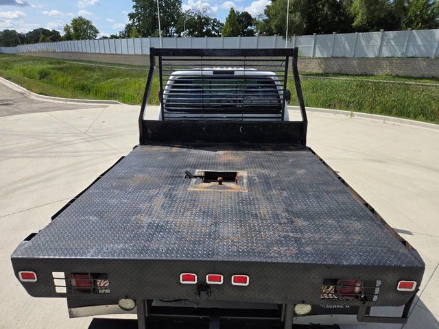 2004 Ford F-550 Super Duty 4X4 4dr Crew Cab 176.2 200.2 in. WB - 22912730 - 30