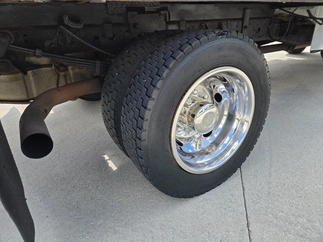 2004 Ford F-550 Super Duty 4X4 4dr Crew Cab 176.2 200.2 in. WB - 22912730 - 33