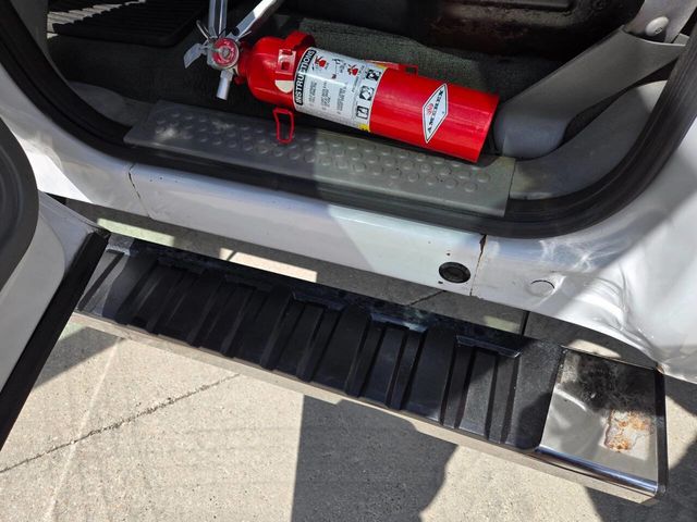 2004 Ford F-550 Super Duty 4X4 4dr Crew Cab 176.2 200.2 in. WB - 22912730 - 55